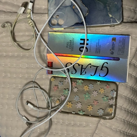 Phone cases - Picture 8 of 12